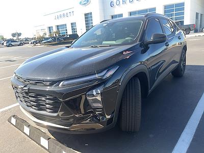 Used 2025 Chevrolet Trax - photo 1