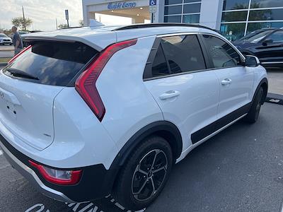 Used 2024 Kia Niro - photo 1