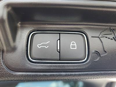 Used 2022 Ford Explorer - photo 2