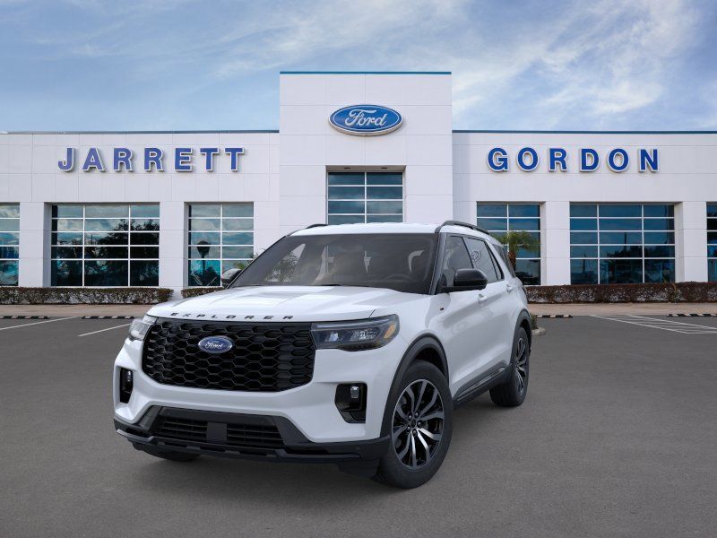 New 2026 Ford Explorer - photo 2