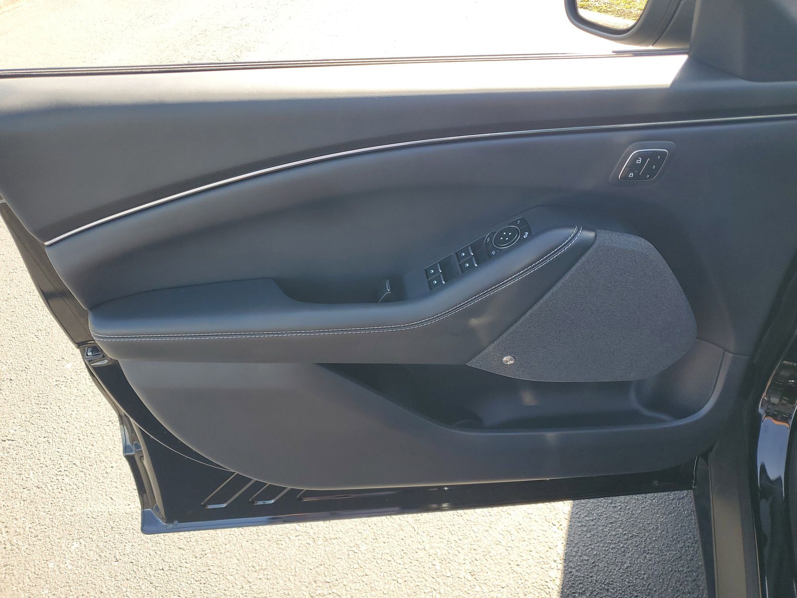 Used 2025 Ford Mustang Mach-E - photo 26
