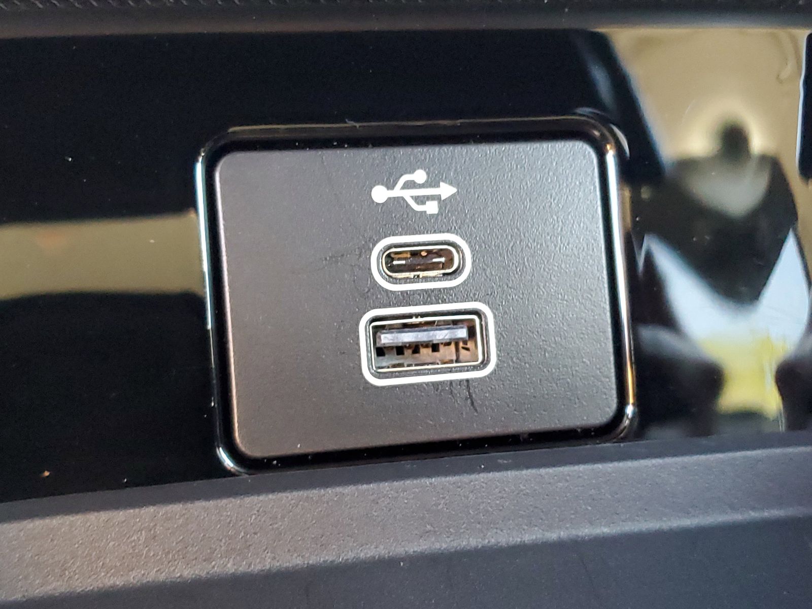 Used 2025 Ford Mustang Mach-E - photo 8