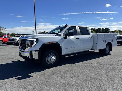 New 2025 GMC Sierra 3500 Pro Crew Cab 4WD DRW Pickup for sale #150722 - photo 2