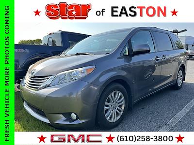 2017 Toyota Sienna 4x2 Minivan for sale #850003B - photo 1