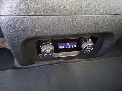 Used 2024 Chevrolet Traverse - photo 1