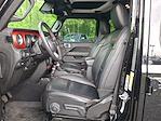 2020 Jeep Gladiator Crew Cab 4x4 Pickup for sale #Q450204C - photo 13