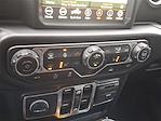 2022 Jeep Gladiator Crew Cab 4WD Pickup for sale #Q450229C - photo 15