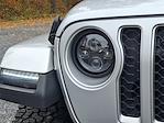 2022 Jeep Gladiator Crew Cab 4WD Pickup for sale #Q450229C - photo 9