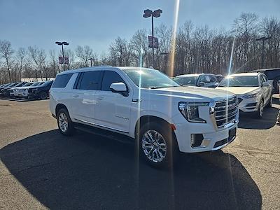 Used 2023 GMC Yukon XL - photo 1