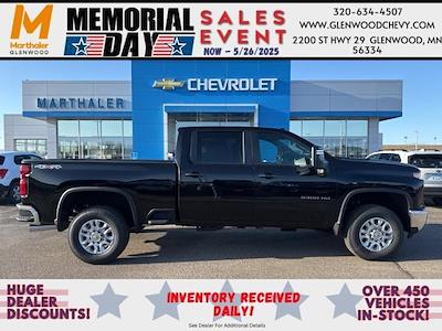 New 2025 Chevrolet Silverado 3500 LT Crew Cab 4WD Pickup for sale #250944 - photo 1