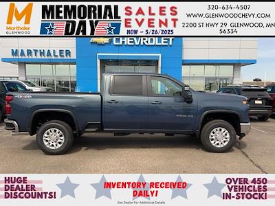 New 2025 Chevrolet Silverado 3500 LT Crew Cab 4WD Pickup for sale #250975 - photo 1