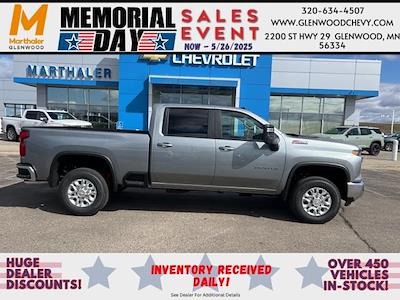 New 2025 Chevrolet Silverado 3500 LT Crew Cab 4WD Pickup for sale #251026 - photo 1