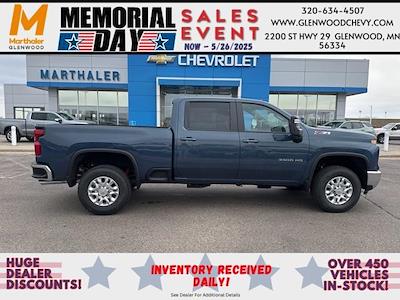 New 2025 Chevrolet Silverado 3500 LT Crew Cab 4WD Pickup for sale #251031 - photo 1