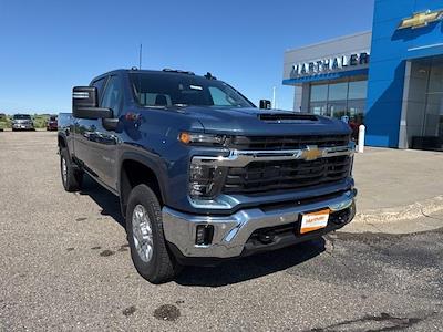 New 2025 Chevrolet Silverado 3500 LT Crew Cab 4WD Pickup for sale #251143 - photo 2