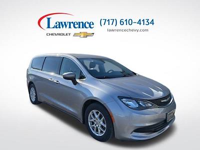 Used 2017 Chrysler Pacifica - photo 1