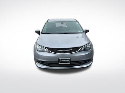 Used 2017 Chrysler Pacifica - photo 1