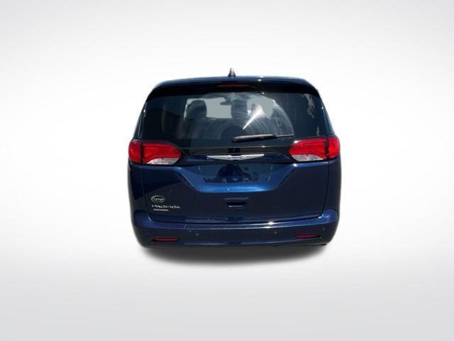 Used 2018 Chrysler Pacifica - photo 8