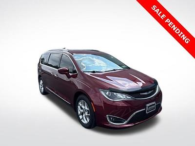 Used 2018 Chrysler Pacifica Touring L Minivan for sale #7004821 - photo 1