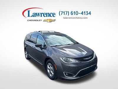 Used 2017 Chrysler Pacifica Minivan for sale #7005981 - photo 1