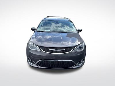 Used 2017 Chrysler Pacifica Minivan for sale #7005981 - photo 2