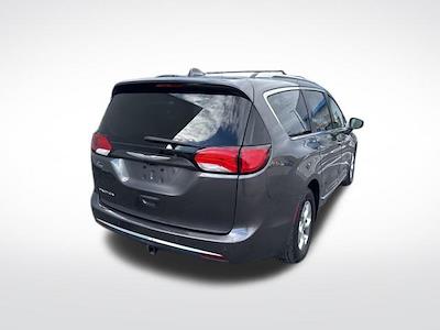 Used 2017 Chrysler Pacifica Minivan for sale #7005981 - photo 2