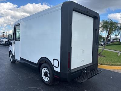 2025 Chevrolet BrightDrop 400 Standard Roof AWD Step Van / Walk-in for sale #102597DU - photo 2