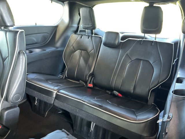 Used 2025 Chrysler Pacifica - photo 20