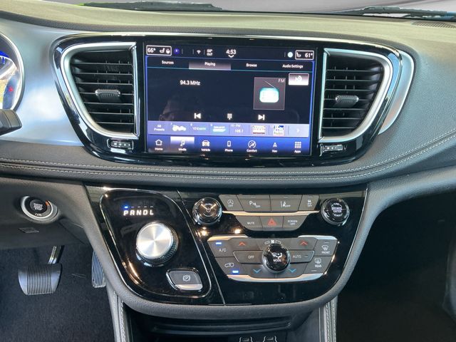 Used 2025 Chrysler Pacifica - photo 23