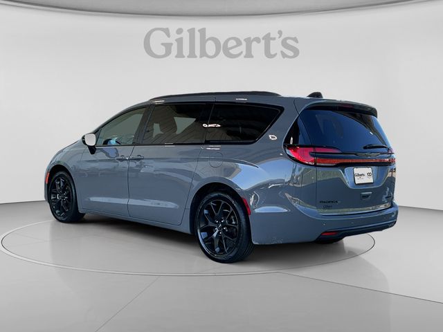 Used 2025 Chrysler Pacifica - photo 5