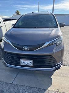 Used 2022 Toyota Sienna - photo 1