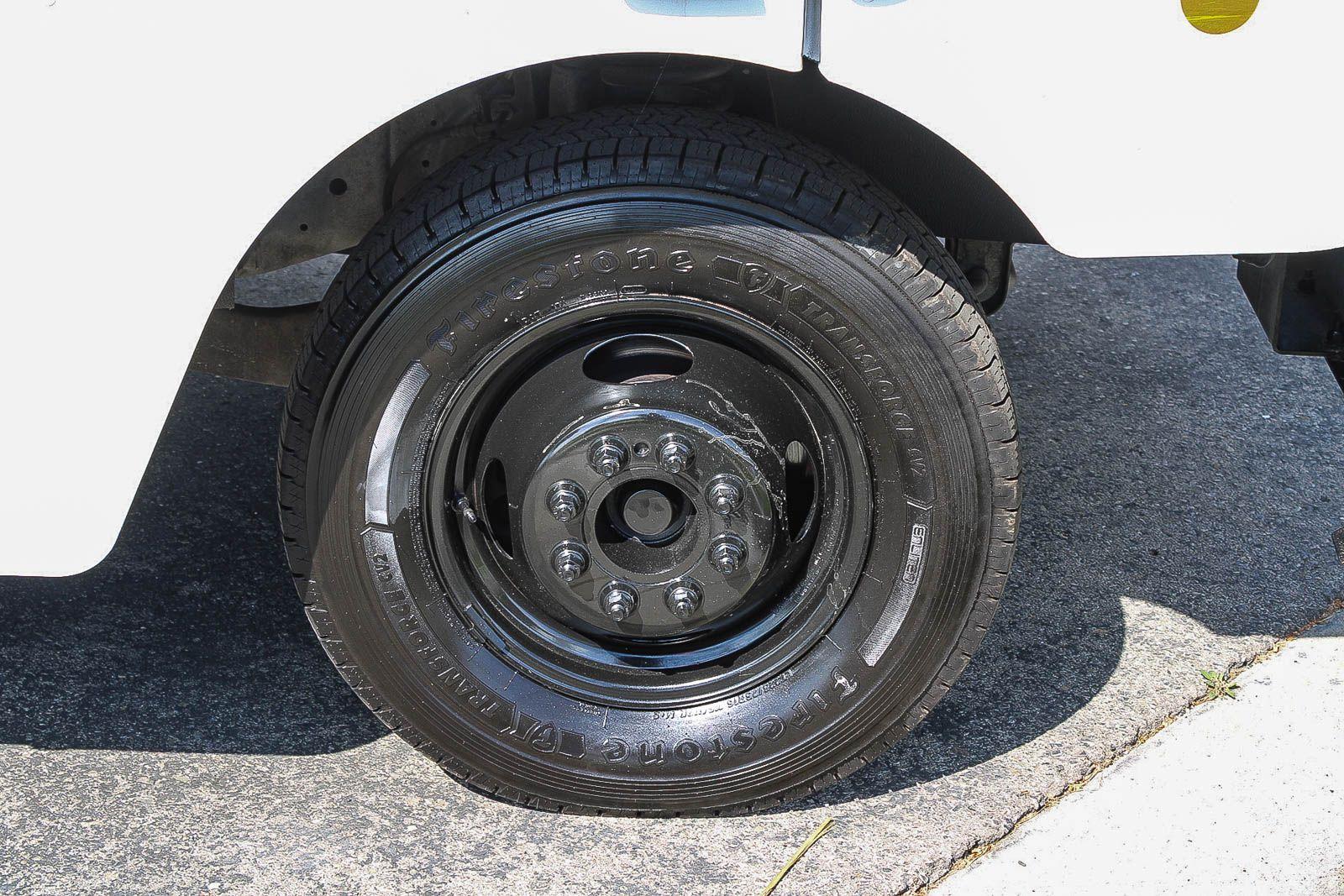 Used 2017 Ford E-350 - photo 7