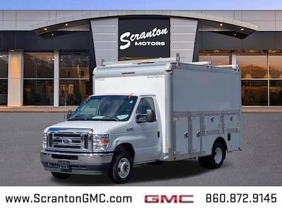 Used 2022 Ford E-350 - photo 1