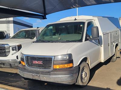 Used 2020 GMC Savana 3500 - photo 1