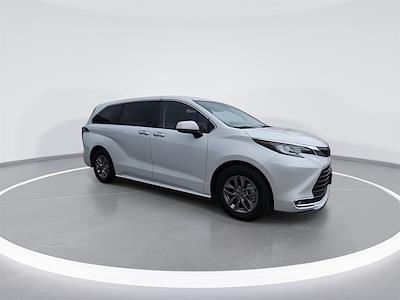 2022 Toyota Sienna AWD Minivan for sale #25137 - photo 2