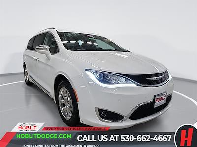 2018 Chrysler Pacifica FWD Minivan for sale #25298 - photo 1