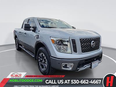 2017 Nissan Titan Crew Cab 4WD Pickup for sale #25398 - photo 1