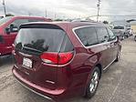 Used 2018 Chrysler Pacifica Limited Minivan thumbnail 3