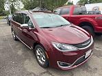 Used 2018 Chrysler Pacifica Limited Minivan thumbnail 4