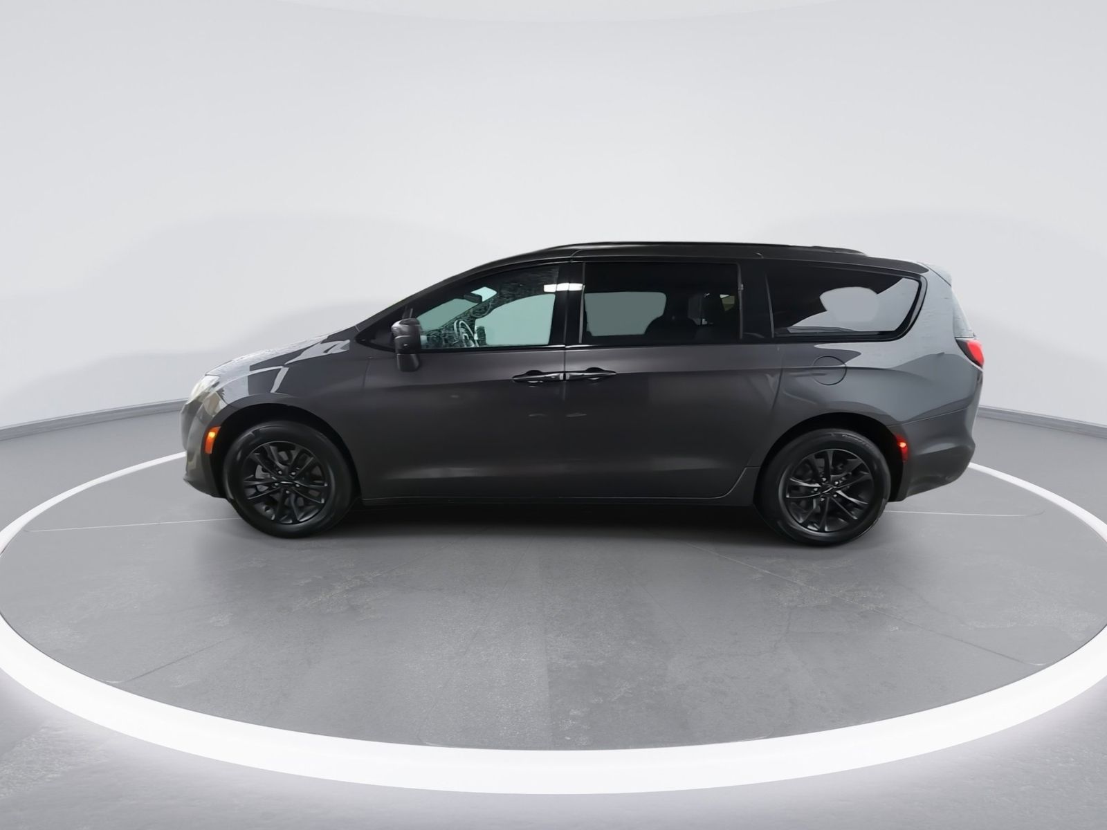 Used 2020 Chrysler Pacifica - photo 8