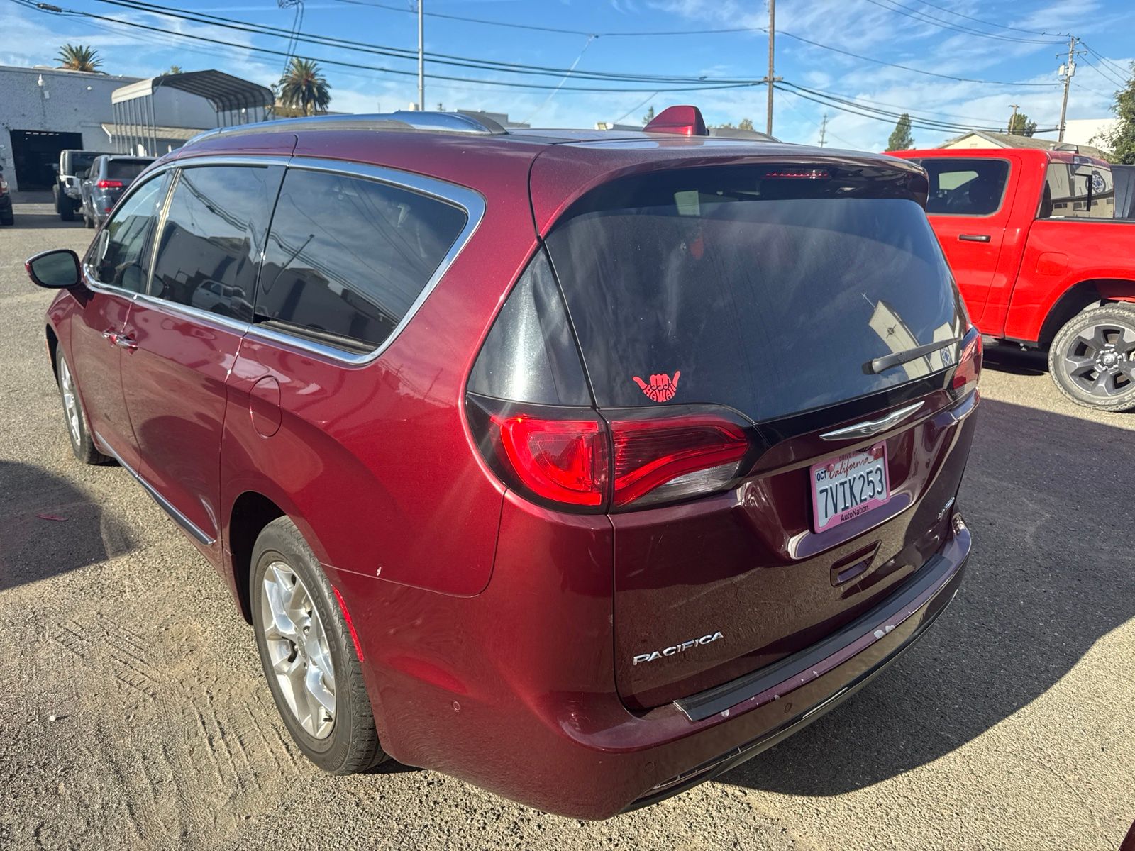 Used 2017 Chrysler Pacifica - photo 2