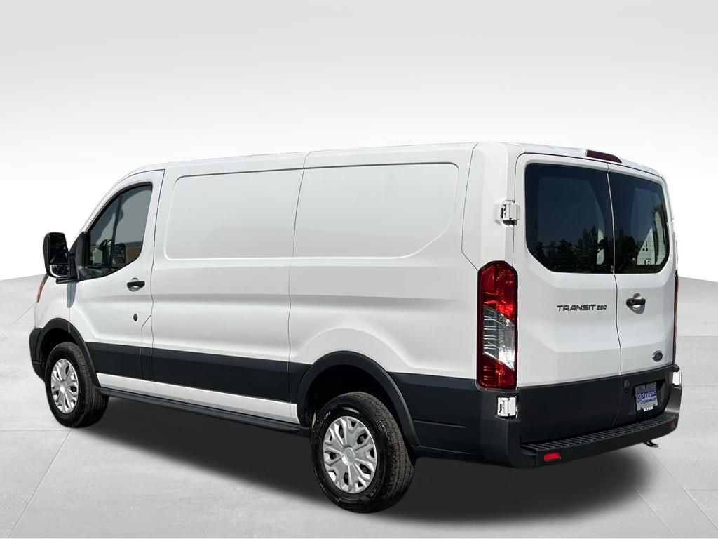 Used 2022 Ford Transit 250 - photo 7