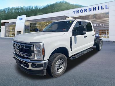 New 2025 Ford F-350 XL Crew Cab 4WD Cab Chassis for sale #25F313 - photo 1