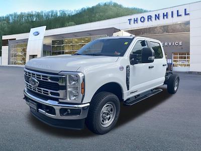 New 2025 Ford F-350 XL Crew Cab 4WD Cab Chassis for sale #25F371 - photo 1