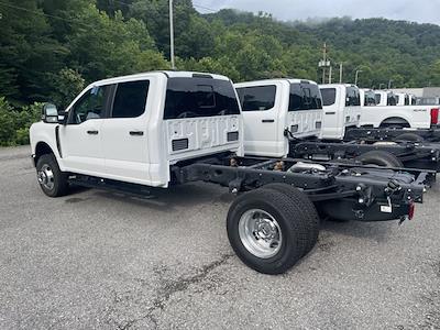 New 2025 Ford F-350 XL Crew Cab 4WD Cab Chassis for sale #25F396 - photo 2