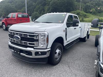 New 2025 Ford F-350 XL Crew Cab 4WD Cab Chassis for sale #25F406 - photo 1