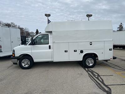 New 2025 Chevrolet Express 3500 - photo 1