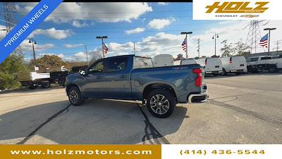 Used 2024 Chevrolet Silverado 1500 LT Crew Cab for sale #252033A - photo 2