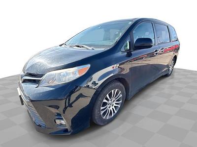 2018 Toyota Sienna FWD Minivan for sale #26616B - photo 1