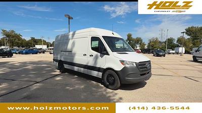 Used 2025 Mercedes-Benz Sprinter 2500 - photo 1