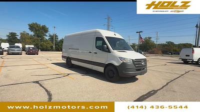 Used 2025 Mercedes-Benz Sprinter 2500 - photo 1